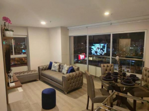 Met Moderno Departamento